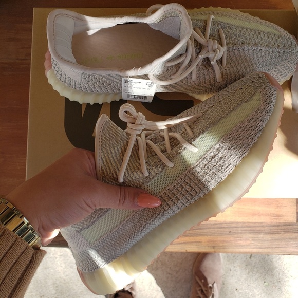 ****SOLD****Yeezy boost 350 Citrin - Picture 3 of 8
